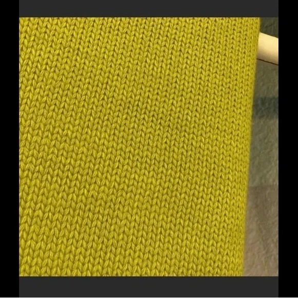 Scarf with Pockets. Green.  Excellent condition - Picture 5 of 9